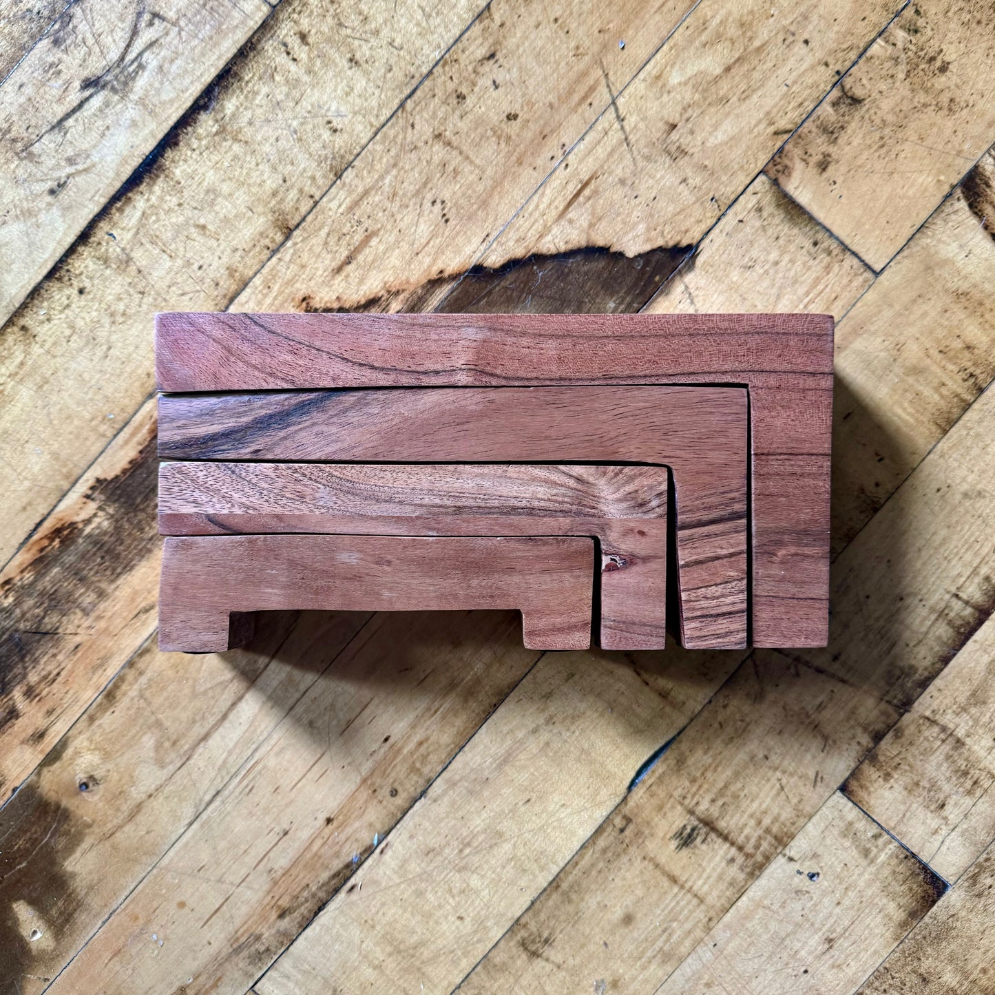 Acaicia Wood Multiple Taper Holder